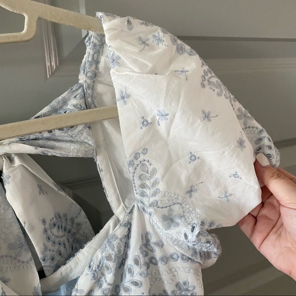 New Born on Fifth Antonio Melani Constance Eyelet Bow Top - Picture 6 of 8